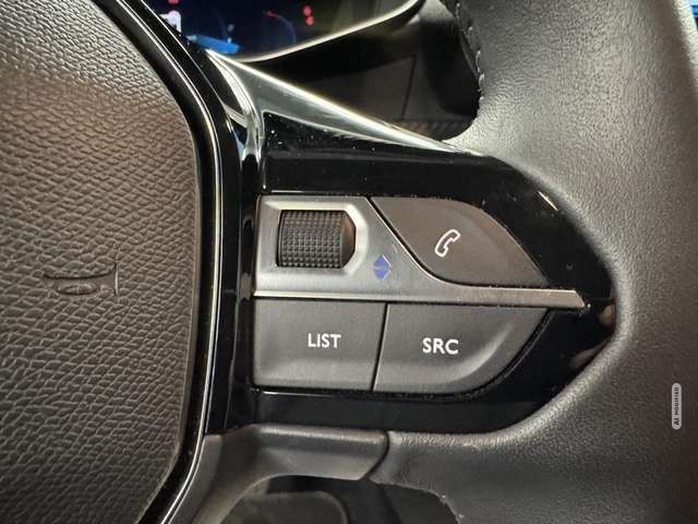 Peugeot 208 1.2 Allure Pack Navi*LED*Tempo*Kam*CarPlay*