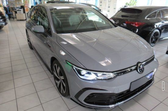 Volkswagen Golf VIII 1.5 eTSI R-Line (EURO 6d) AHZV+Matrix