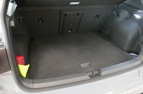 Volkswagen Golf VIII 1.5 eTSI R-Line (EURO 6d) AHZV+Matrix