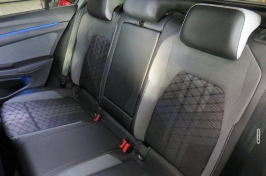 Volkswagen Golf VIII 1.5 eTSI R-Line (EURO 6d) AHZV+Matrix