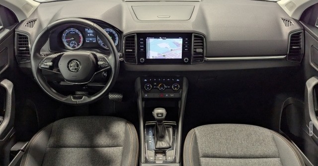 Skoda Karoq Clever 1.5 TSI DSG LED CarPlay Kessy DAB