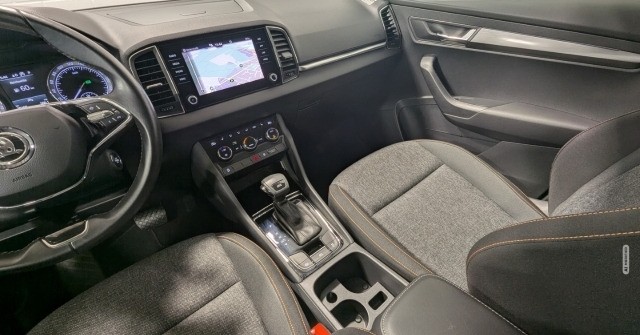 Skoda Karoq Clever 1.5 TSI DSG LED CarPlay Kessy DAB