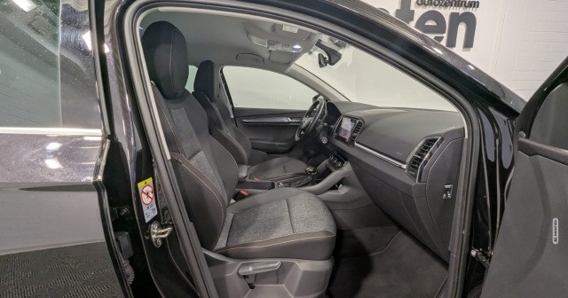 Skoda Karoq Clever 1.5 TSI DSG LED CarPlay Kessy DAB