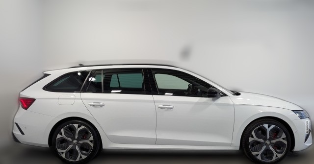 Skoda Octavia Combi RS 2.0 TSI MTRX AHK CarPlay HUD KAM