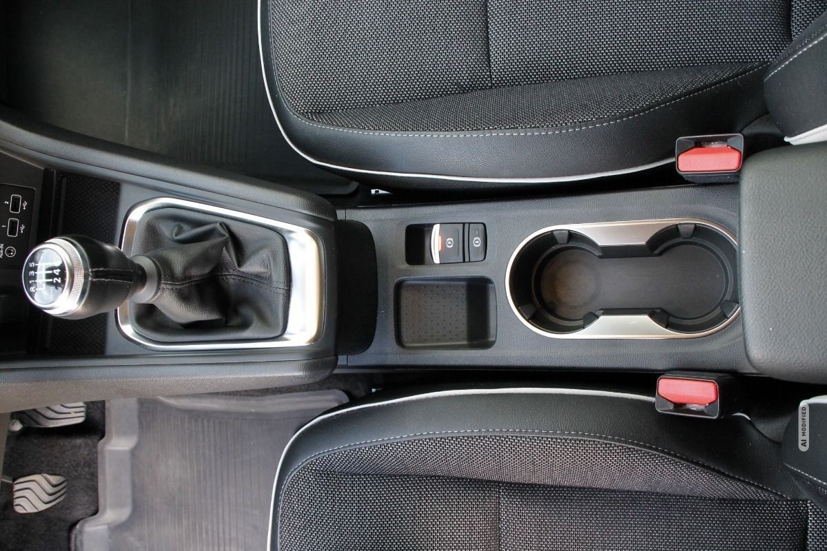 Renault Captur Techno Mild Hybrid 140