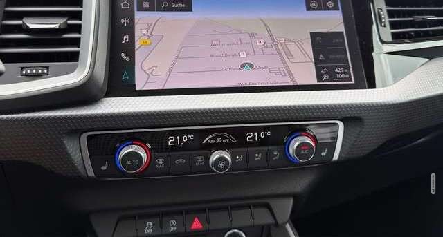 Audi A1 Sportback 30 TFSi AUTOMATIK / NAVI / ACC / SITZHEI