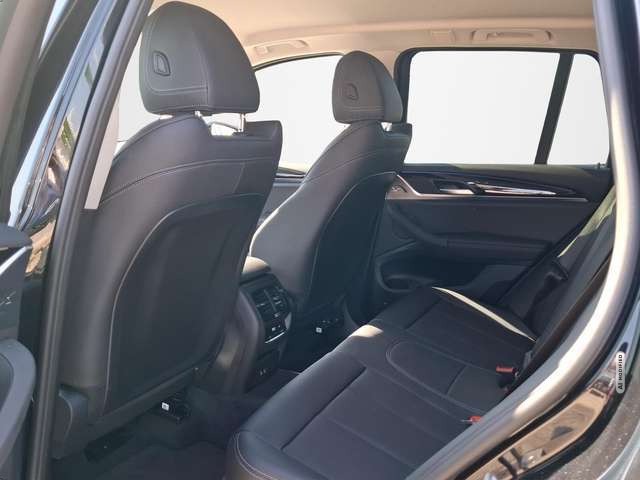 BMW X3 xDrive 20 d Mild-Hybrid AUTOMATIK / AHK / LEDER /