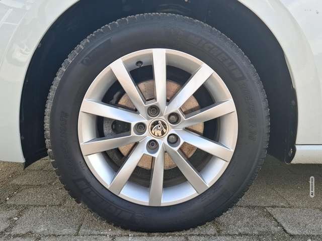 Skoda Scala 1.0 TSI Ambition CLIMATRONIC / NAVI / LED / SITZHE