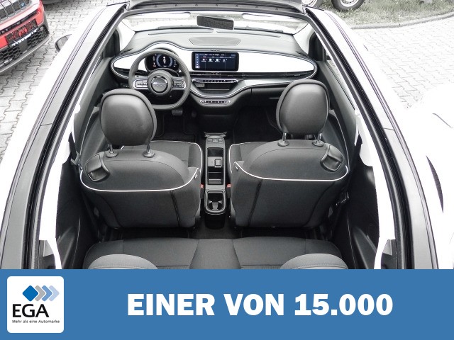 Fiat 500e Memory Sitze Apple CarPlay Android Auto Klimaautom Fahrerprofil DAB Ambient