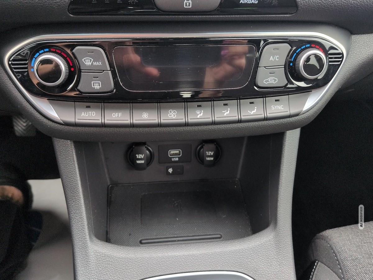 Hyundai i30 Kombi Edt. 30 + Kamera Sitzhzg