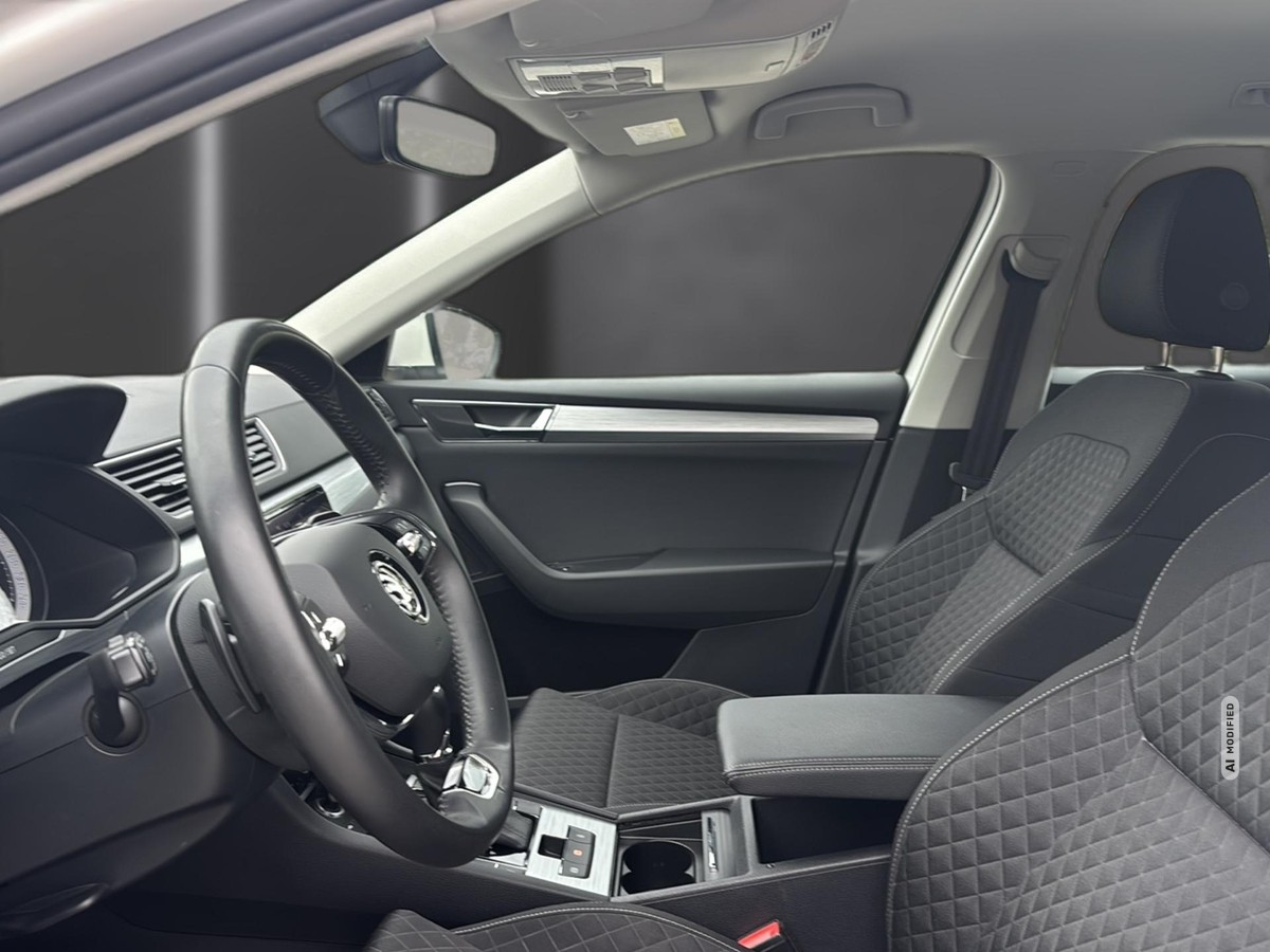 Skoda Superb Combi 2.0 TDI Ambition *LED*NAVI*KLIMA