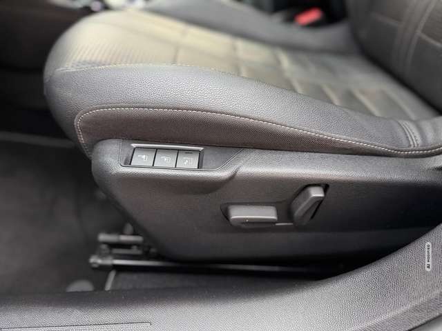 Opel Corsa GS Line 1.2 |PANO|AHK|KAM|LED|ALLWETTER|LM