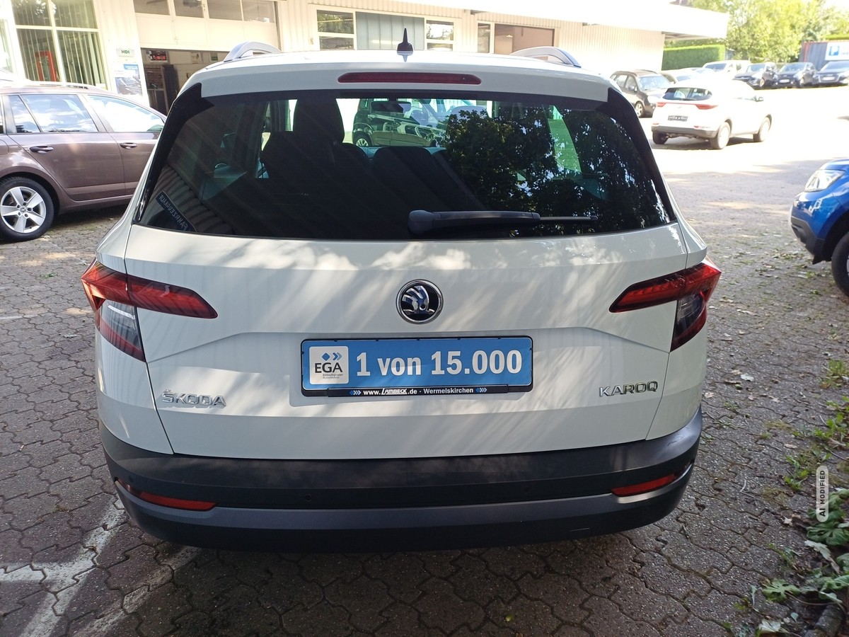Skoda Karoq 1.0 TSI AMBITION DSG GREEN-TEC ALU KLIMA LED TEMPO PDC