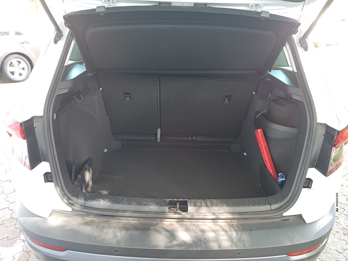 Skoda Karoq 1.0 TSI AMBITION DSG GREEN-TEC ALU KLIMA LED TEMPO PDC