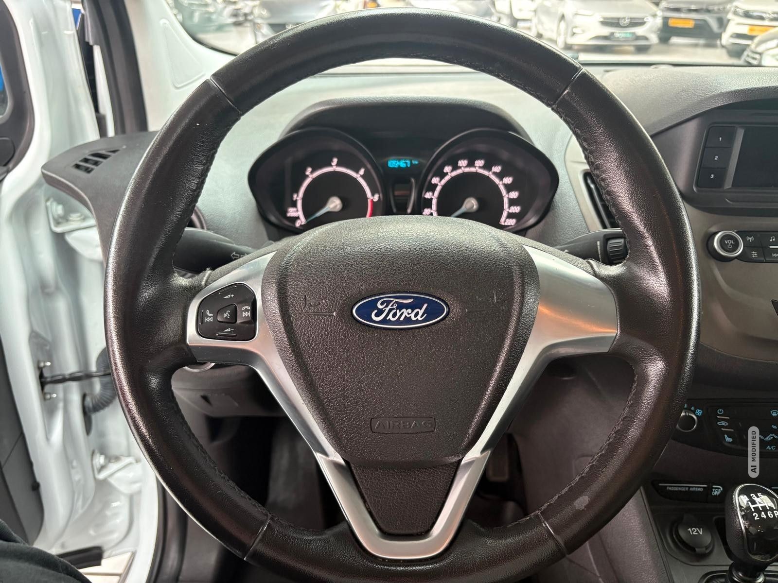 Ford Transit Courier Kombi Trend *SHZ PDC ISO u.v.m*