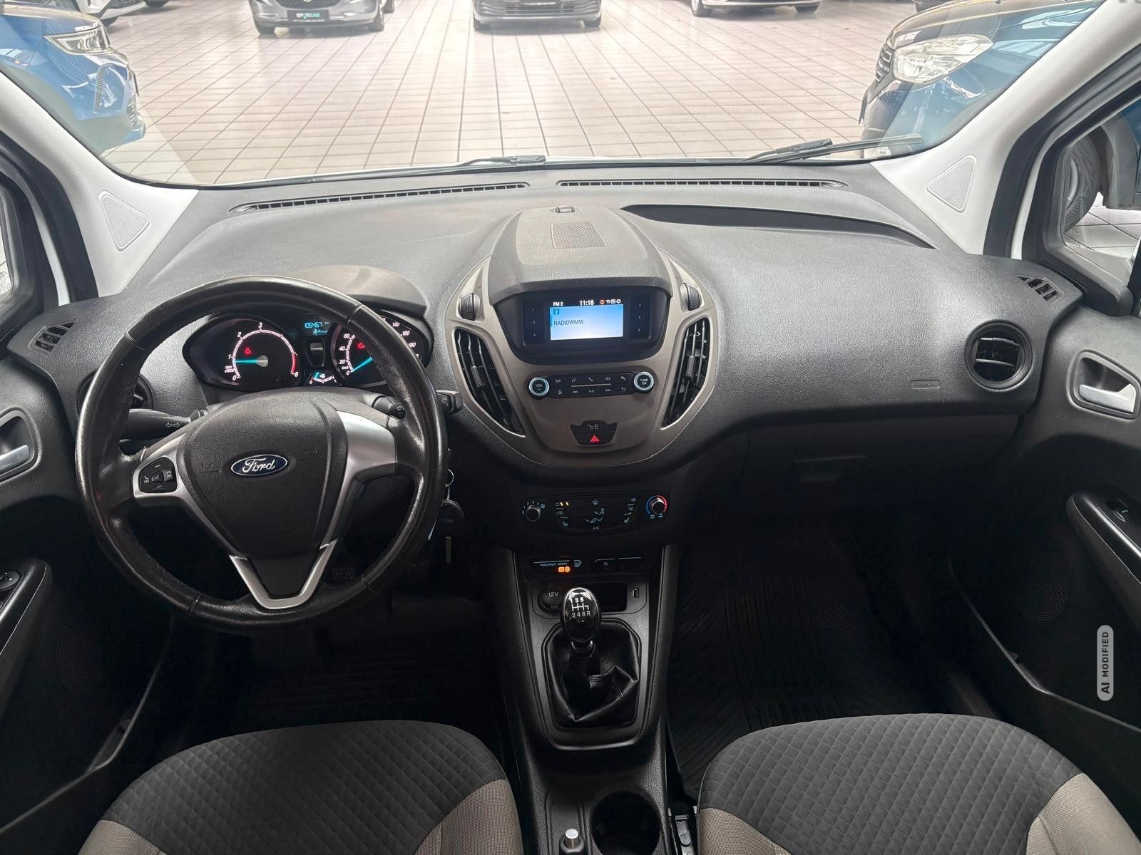 Ford Transit Courier Kombi Trend *SHZ PDC ISO u.v.m*