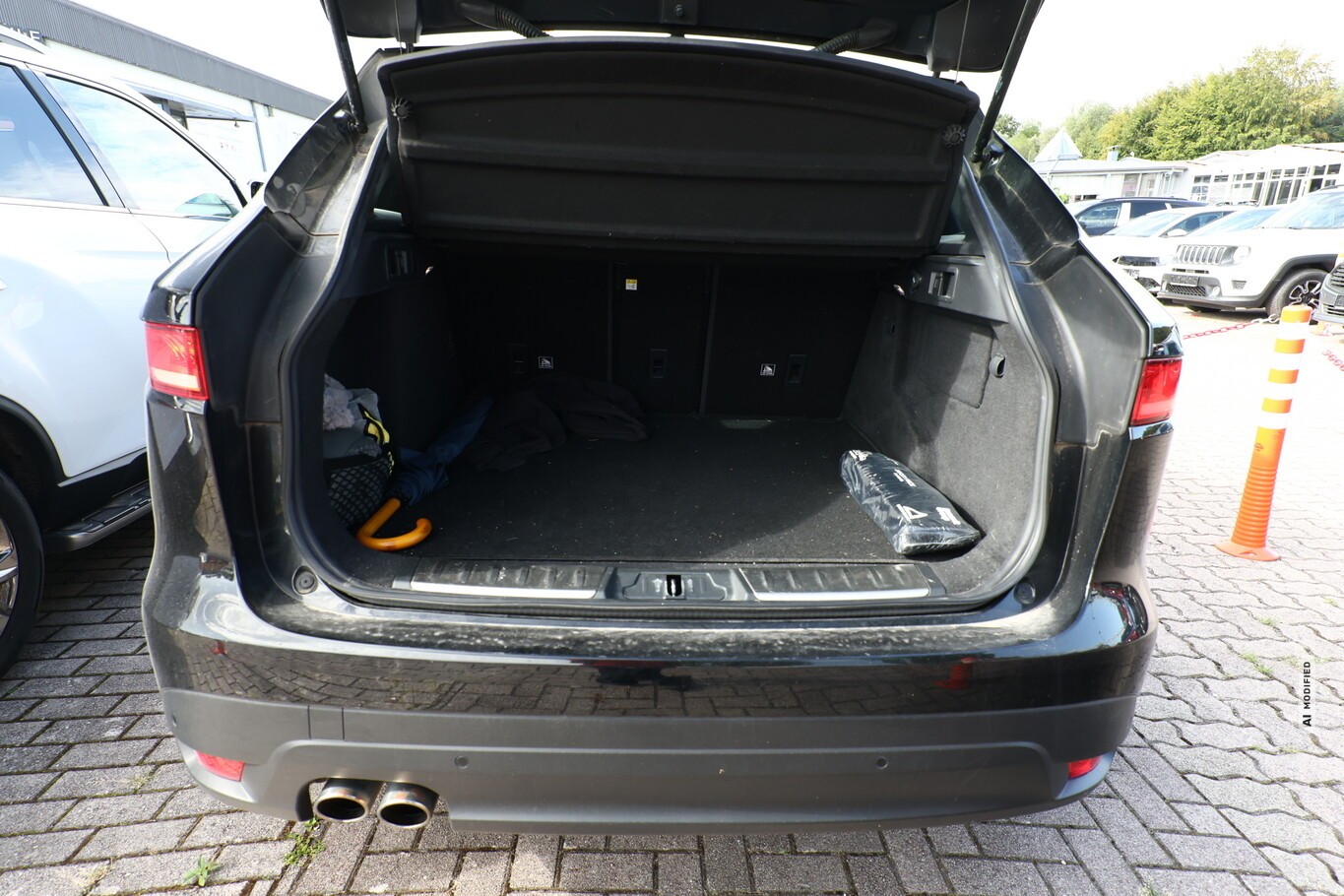 Jaguar F-Pace 20d Prestige Leder LED Nav SHZ PDC LM19Z