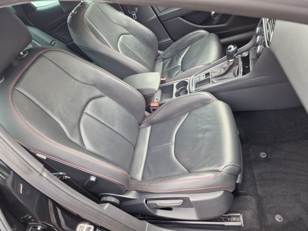 Seat Leon 1.5 TSI FR*Leder*Navi*LED*Apple & Android