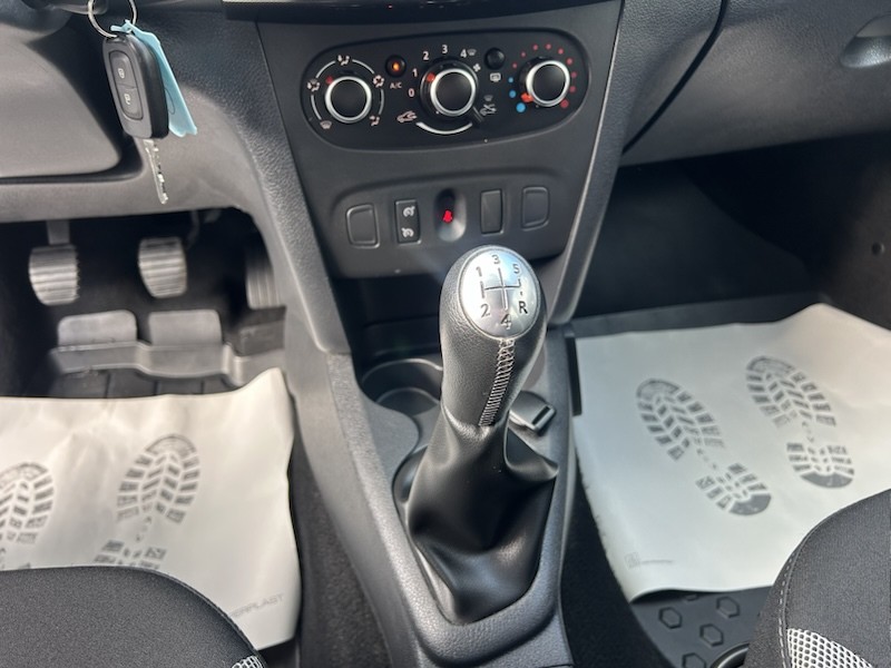 Dacia Sandero 0.9 TCe STEPWAY PRESTIGE KLIMA*NAVI*BTH*PDC*R-CAM