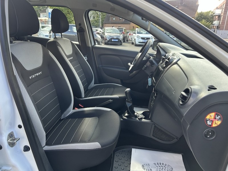 Dacia Sandero 0.9 TCe STEPWAY PRESTIGE KLIMA*NAVI*BTH*PDC*R-CAM