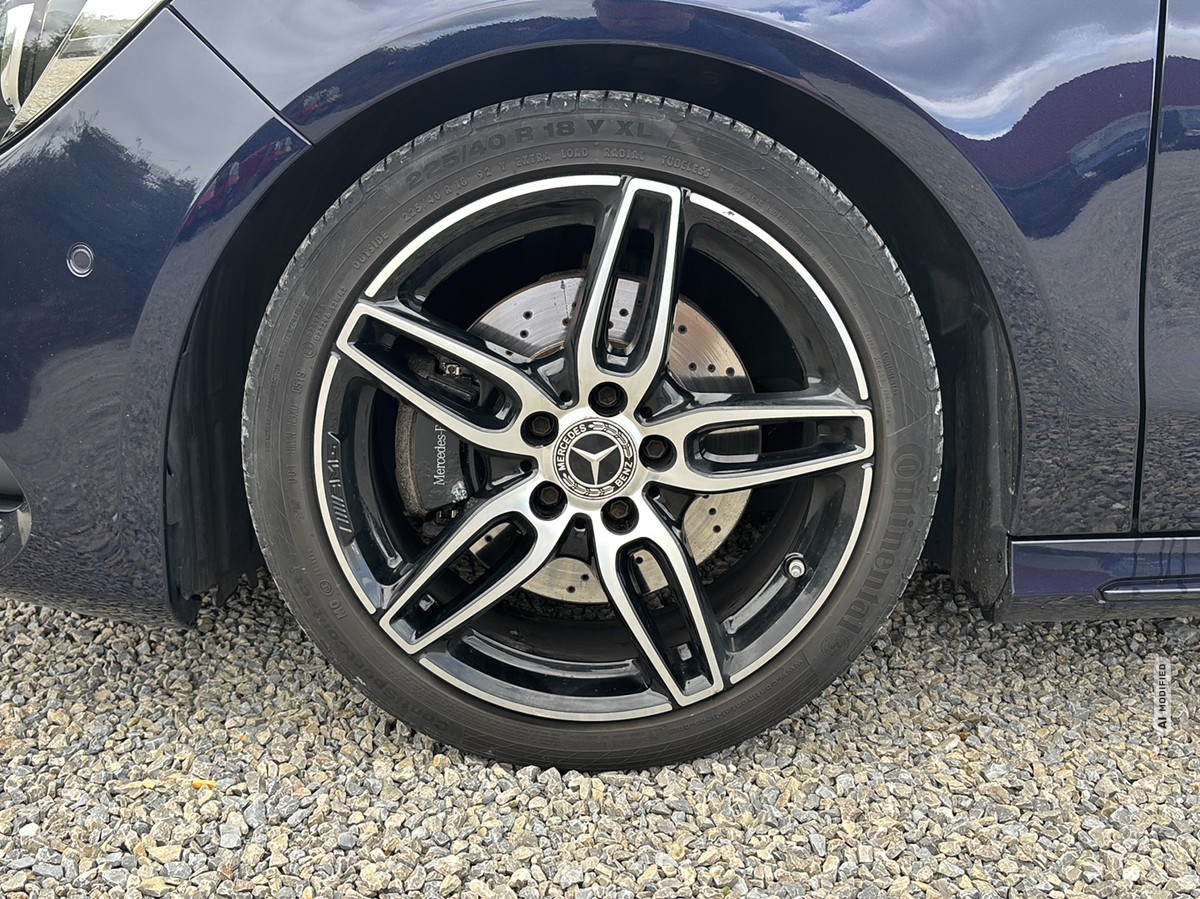 Mercedes-Benz CLA 220 Shooting Brake AMG Line 4Matic *LED*SHZ*AHZV*NAVI