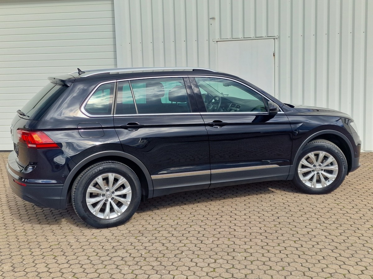 Volkswagen Tiguan  TSI*AHK*ACC*Navi*LED*R-Kamera