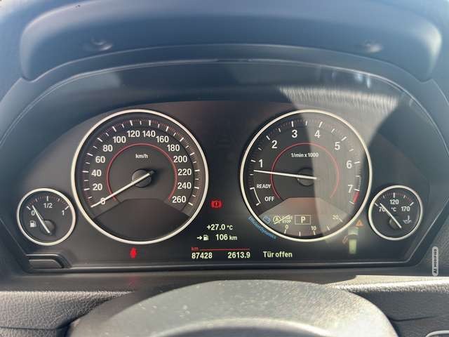 BMW 320 i xDrive Sport Line +ACC+NAVIGATION+HEAD-UP+