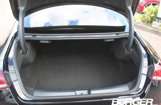 Mercedes-Benz CLA 220 AMG *Geräusche Motor* Navi ACC Kamera SitzHZG LED