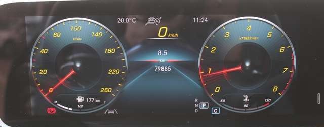Mercedes-Benz CLA 220 AMG *Geräusche Motor* Navi ACC Kamera SitzHZG LED