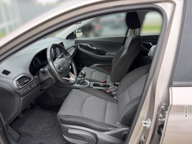 Hyundai i30 Select 1.4 Navi Apple CarPlay Android Auto Fahrerprofil WLAN Kom-paket
