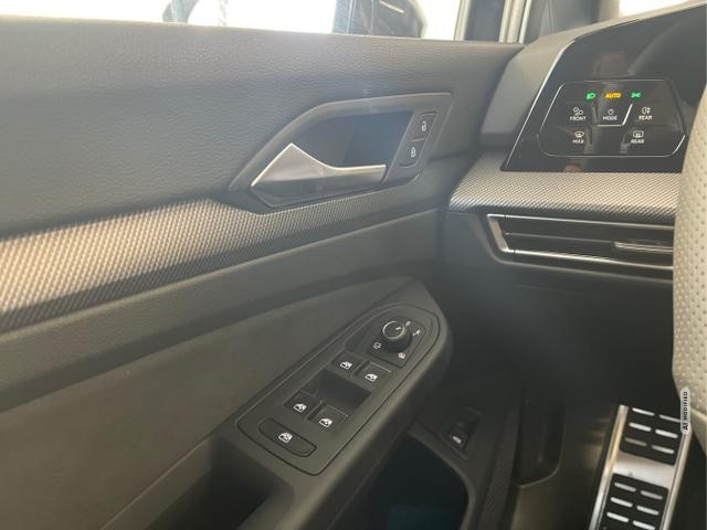 Volkswagen Golf Variant R-Line 150PS eTSI DSG AHK+IQ-Lig...