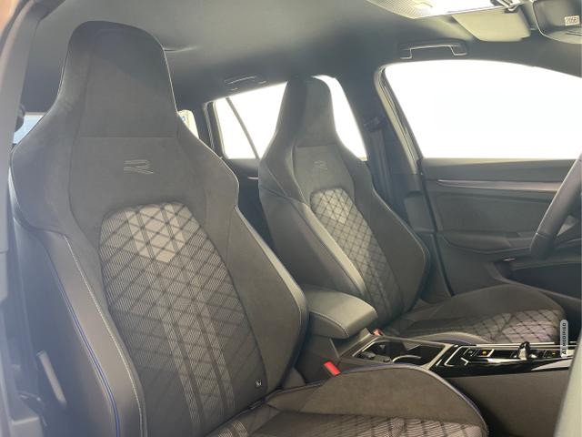 Volkswagen Golf Variant R-Line 150PS eTSI DSG AHK+IQ-Lig...