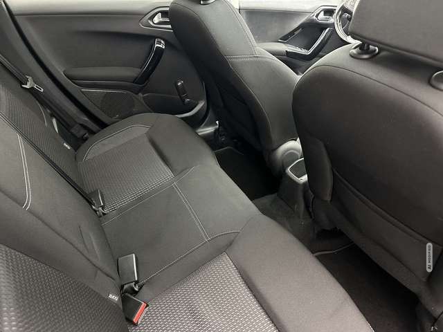 Peugeot 208 Allure 