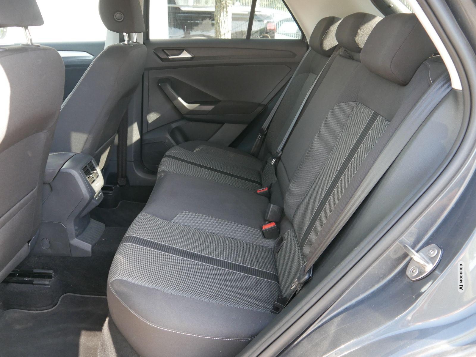 Volkswagen T-Roc 1.5 TSI  DSG Life*NAVI-ÜBER-SMARTLINK*PDC*LED*SHZ*KLIMA*DAB