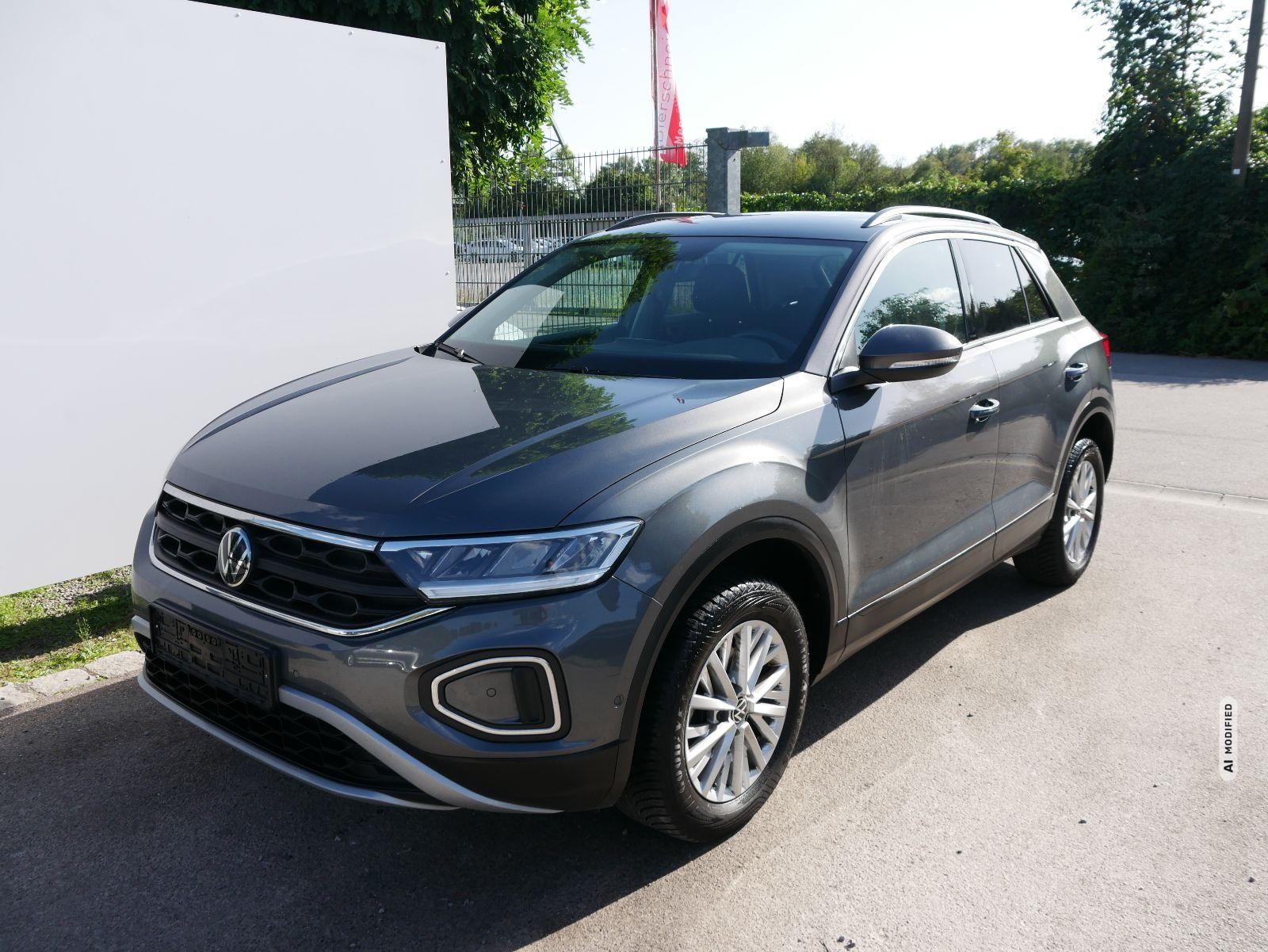Volkswagen T-Roc 1.5 TSI  DSG Life*NAVI-ÜBER-SMARTLINK*PDC*LED*SHZ*KLIMA*TEMPOMAT*DAB