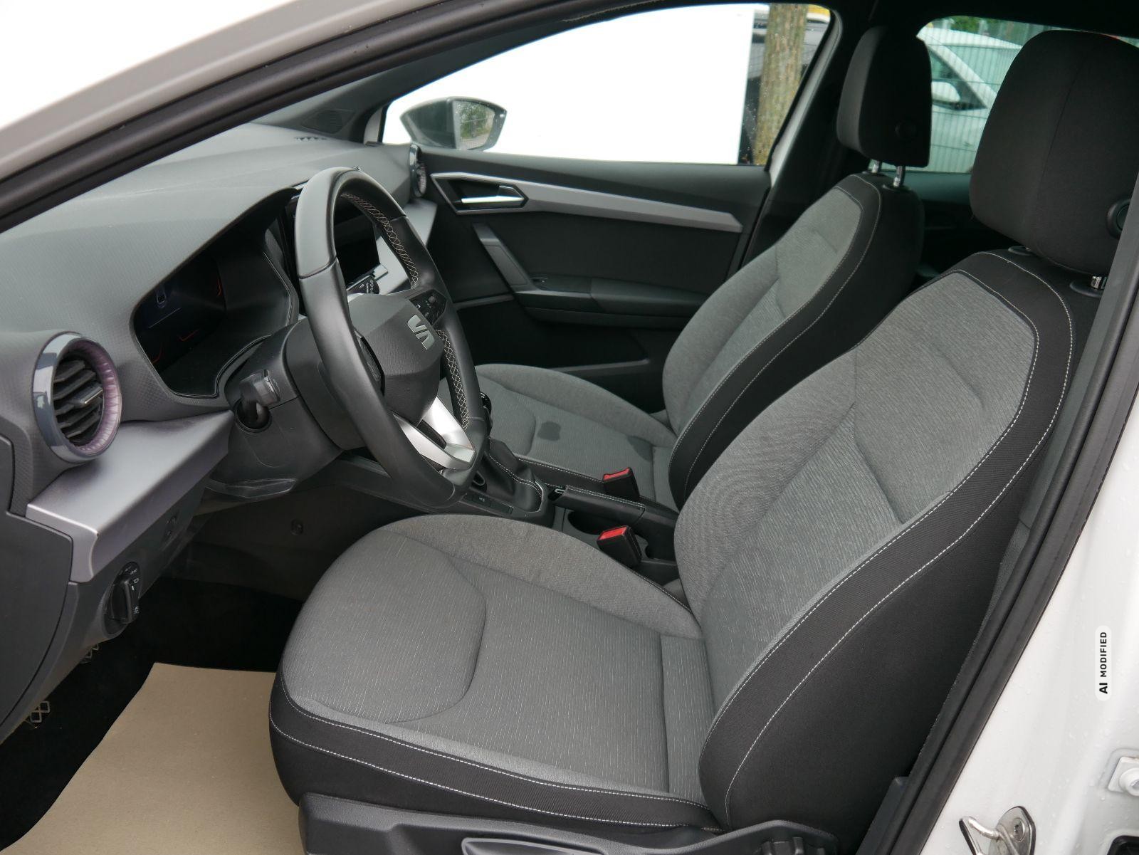 Seat Ibiza 1.0 TSI Xcellence*NAVI*PDC-HI*LED*SHZ*SMARTLINK*KLIMA*KEYLESS-GO