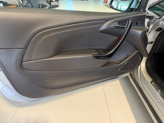 Opel Cascada 1.6 SIDI Turbo Innovation ecoFlex 2-Zonen-Klimaautomatik, Sitzheizung, L