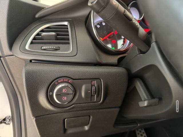 Opel Cascada 1.6 SIDI Turbo Innovation ecoFlex 2-Zonen-Klimaautomatik, Sitzheizung, L