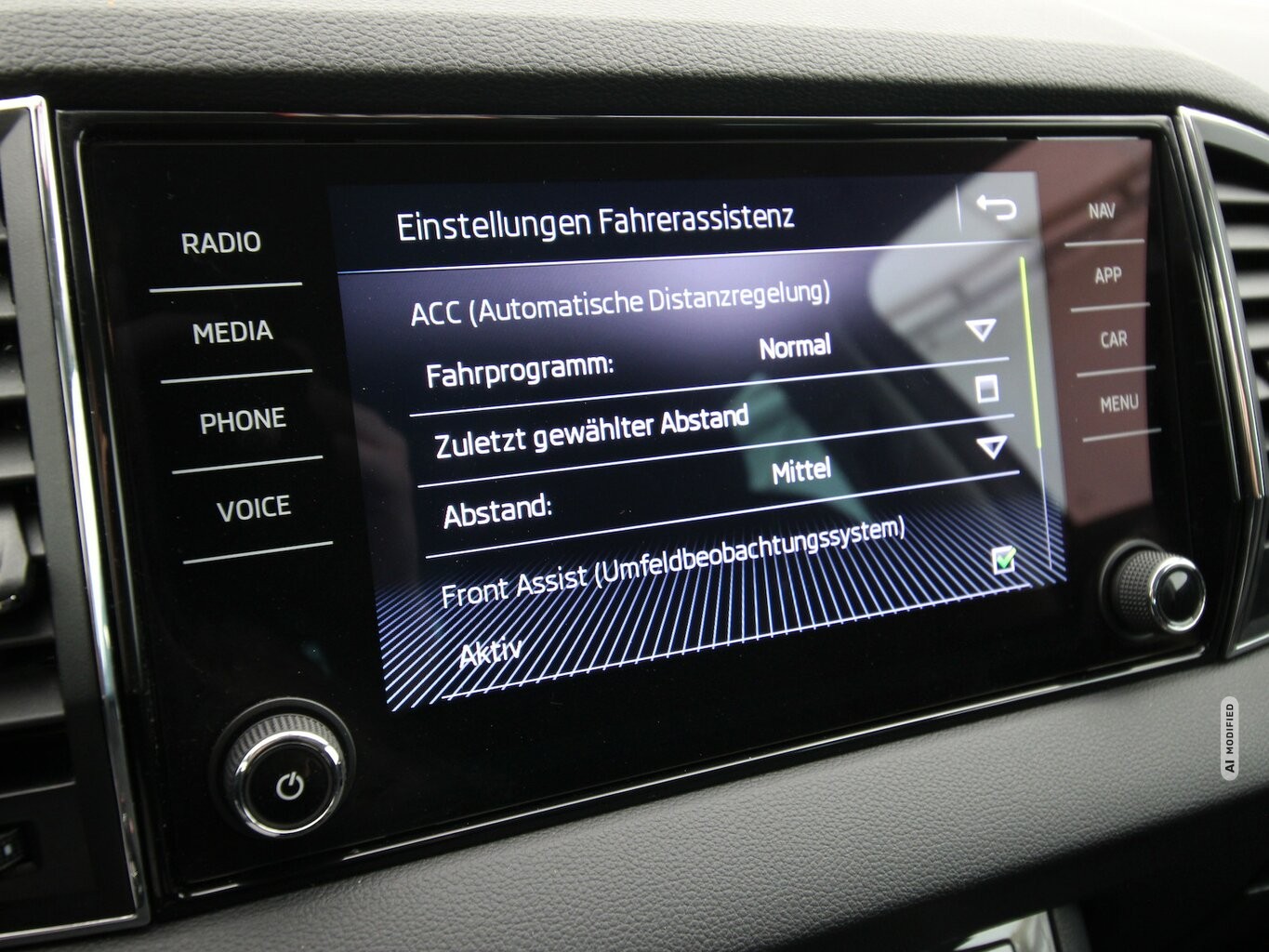 Skoda Karoq 1.5 TSI OPF Style Plus LED+NAVI+AHK+ACC...