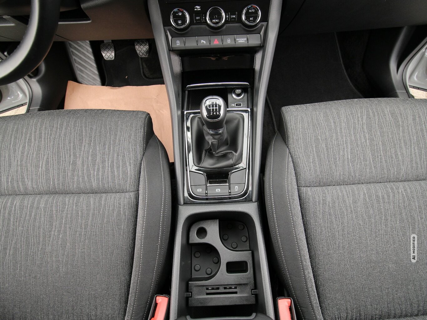 Skoda Karoq 1.5 TSI OPF Style Plus LED+NAVI+AHK+ACC...