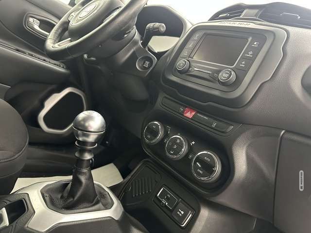 Jeep Renegade Limited FWD 