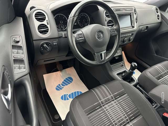 Volkswagen Tiguan Lounge Sport & Style BMT 