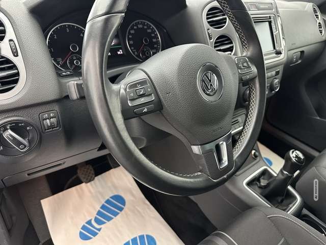 Volkswagen Tiguan Lounge Sport & Style BMT 