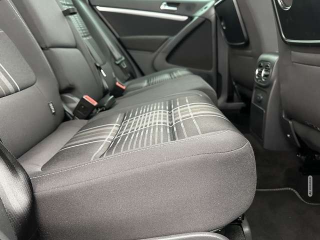 Volkswagen Tiguan Lounge Sport & Style BMT 