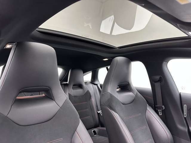 Mercedes-Benz CLA 250 AMG Line 