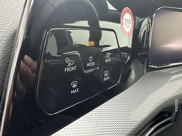 Volkswagen Golf 1.5 TSI Edition 50 