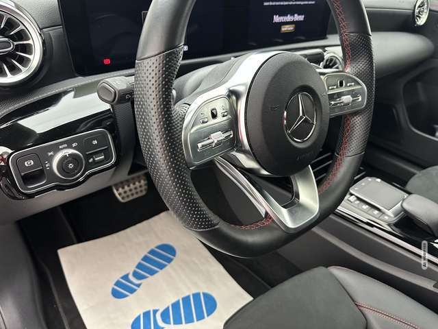 Mercedes-Benz CLA 200 AMG Line 
