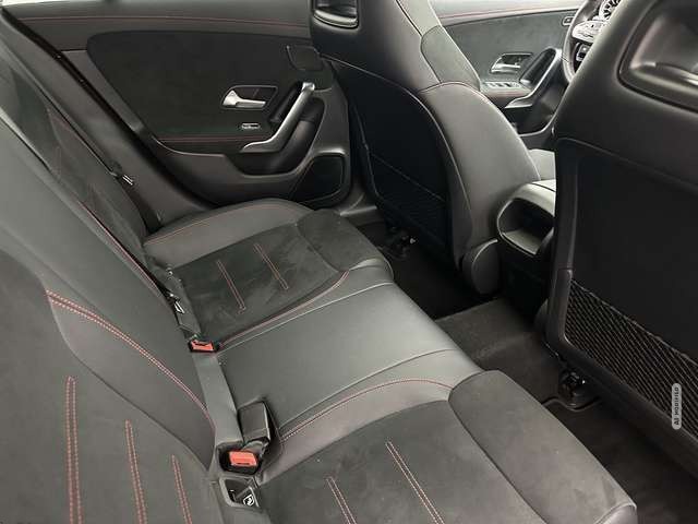 Mercedes-Benz CLA 200 AMG Line 