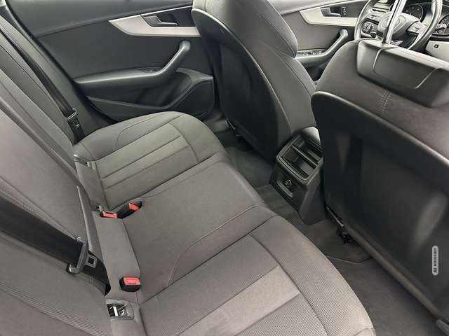 Audi A4 35 TDI basis 