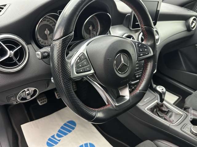 Mercedes-Benz GLA 180 AMG-LINE 